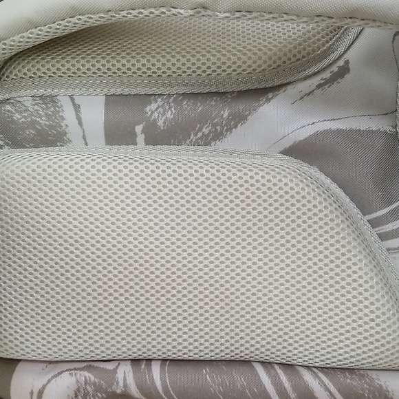 New Herschel Supply Co. Little America Backpack - Picture 5 of 13